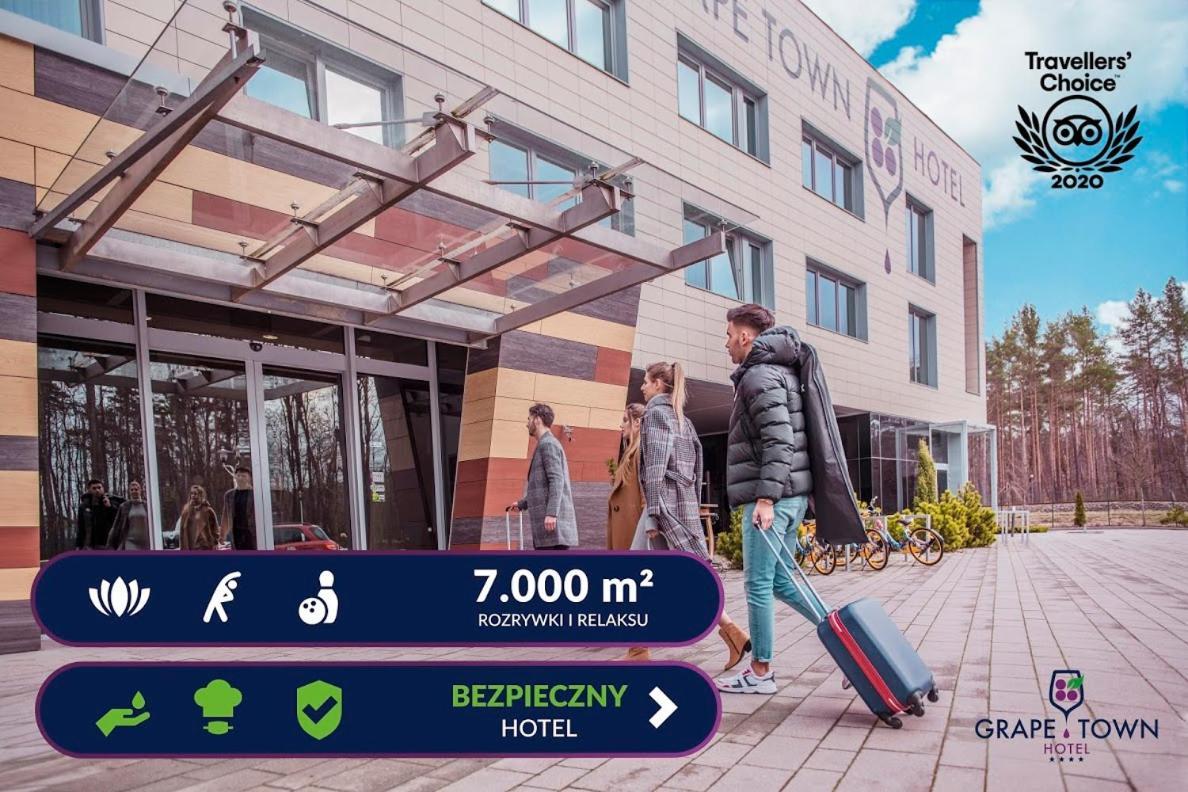 Grape Town Hotel - Park79 Зелена Гура Екстер'єр фото