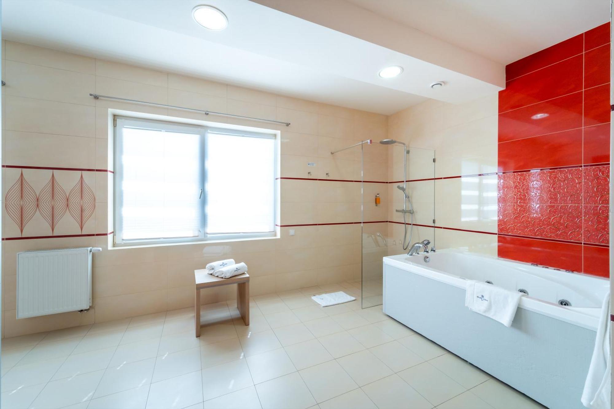 Grape Town Hotel - Park79 Зелена Гура Номер фото